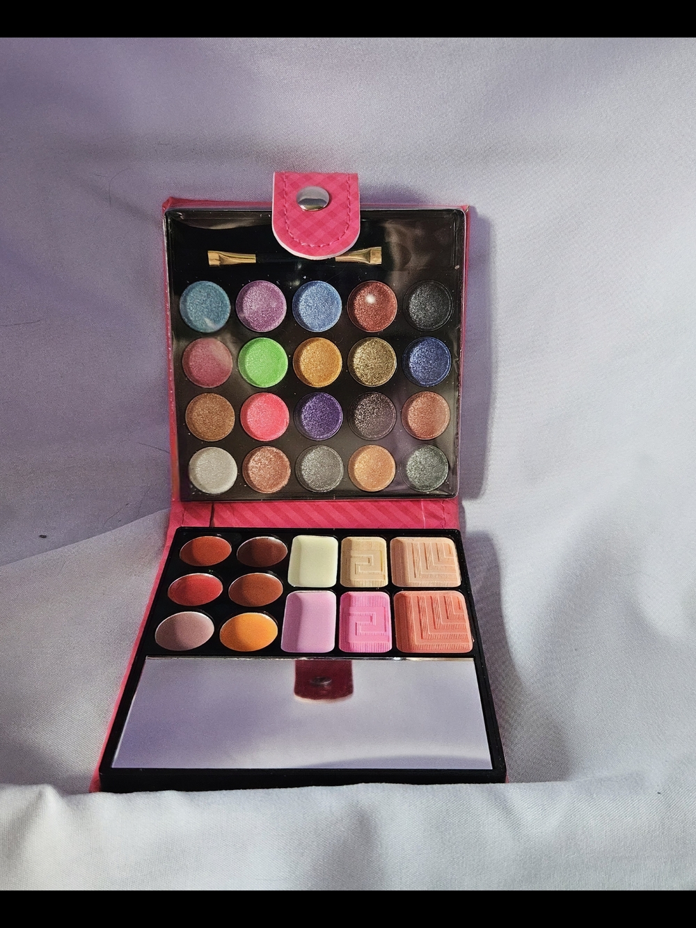 Pink Multicolor Eyeshadow & Blush Palette - Women Makeup